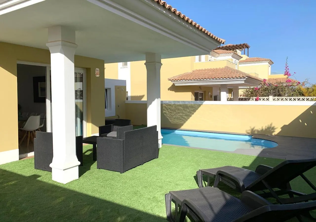 קורלחו Villa Fiona Lovely, Close To Town And Dunes With Private Pool & Fast Wifi ספרד